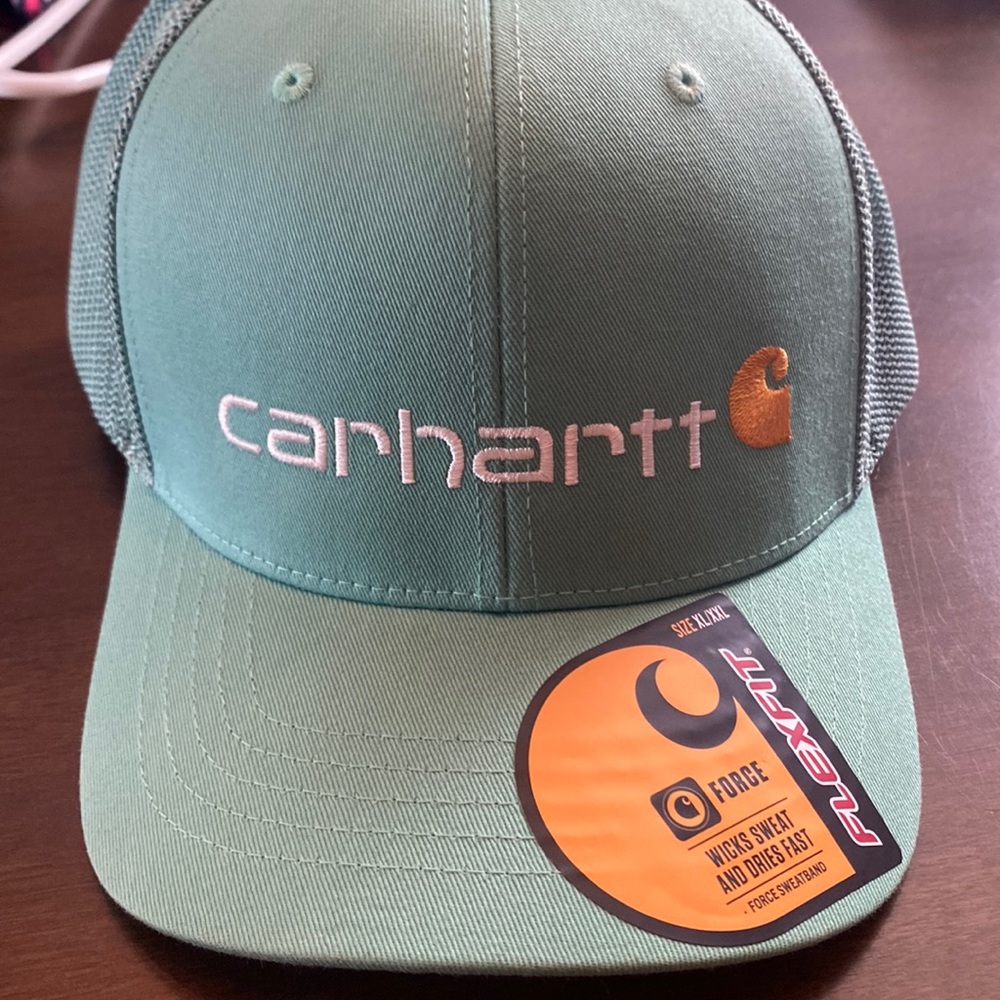 Brand New Carhartt hat Size XL/XXL flexfit